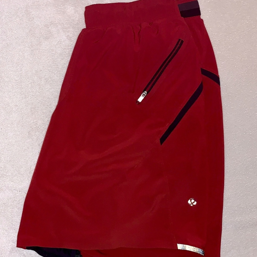 Mens' Lululemon Surge Shorts - 7" Inseam